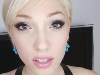 Arryn is a sexy teen blond, that can't live out of to have cum in her throat and this chick can't seem to receive sufficiently. This Chick doesn't waste any time and receives down on her knees and begins deep throating dick. This Chick receives his peck